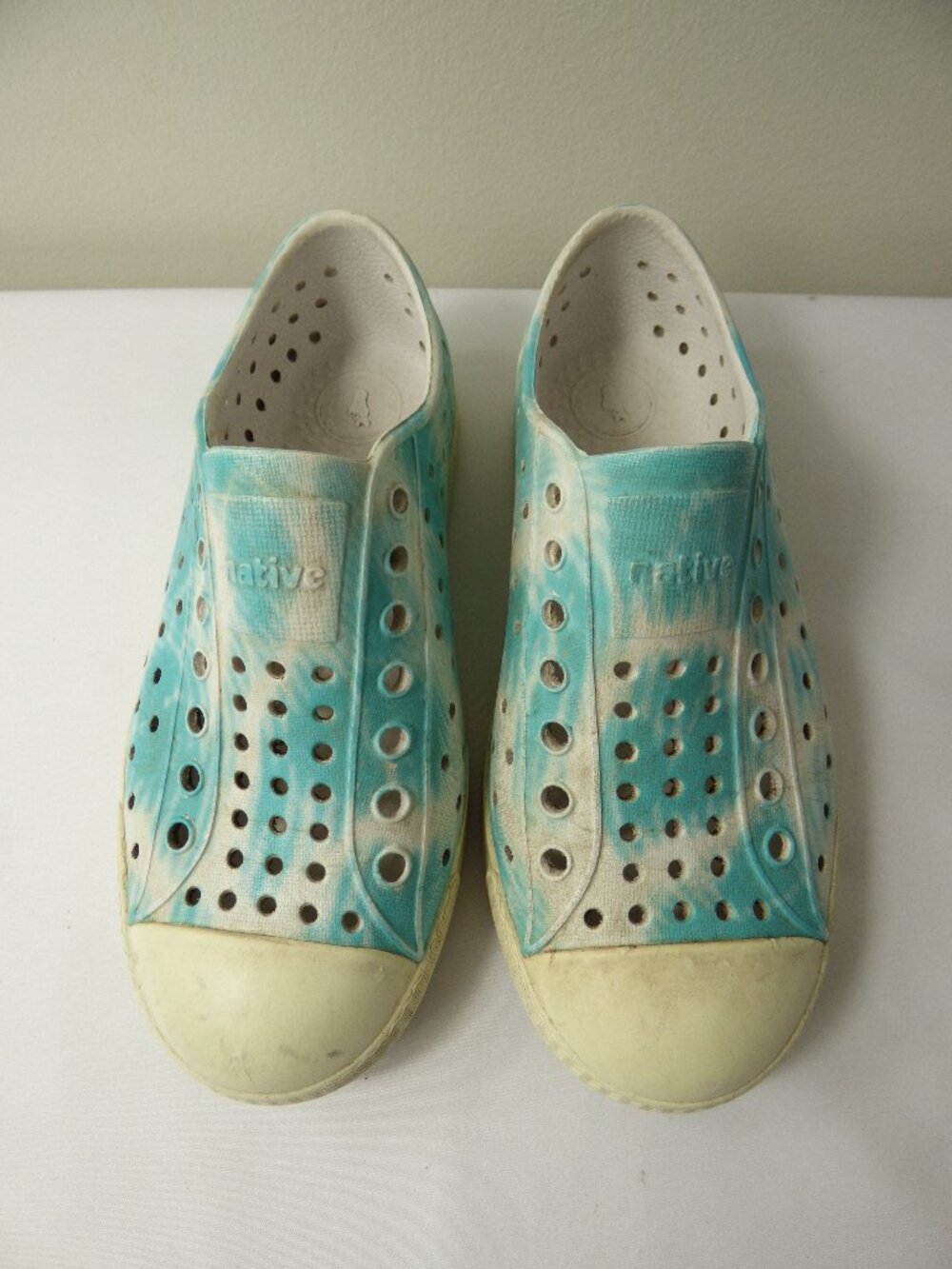 Native Kids' Blue & White Tie Dye Jefferson Shoes, Size 12